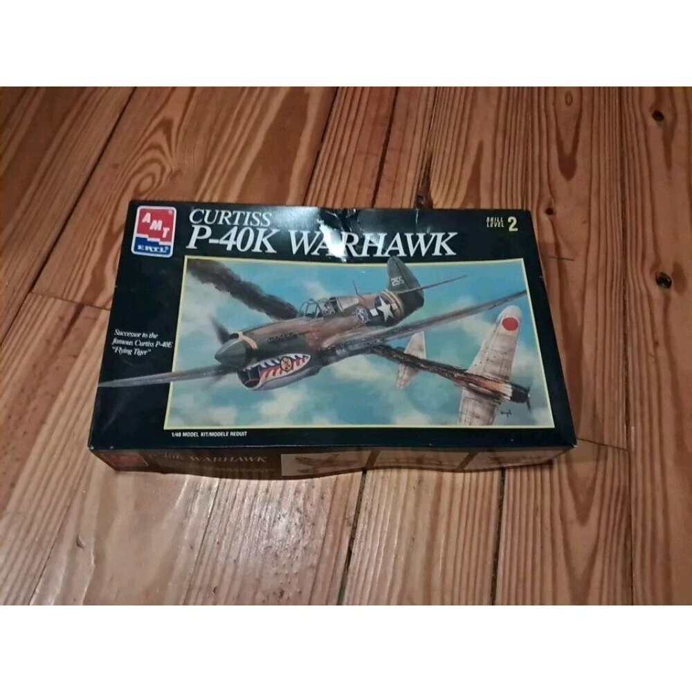 Curtiss P-40K Warhawk 1/48 AMT Ertl Model Kit 8794 Box Open